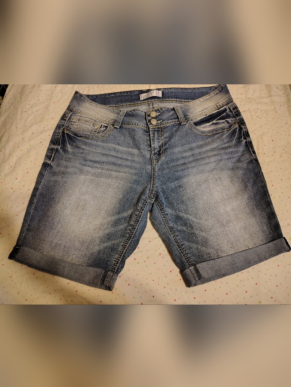 No Boundaries Women's Light Blue Boyfriend Denim Shorts